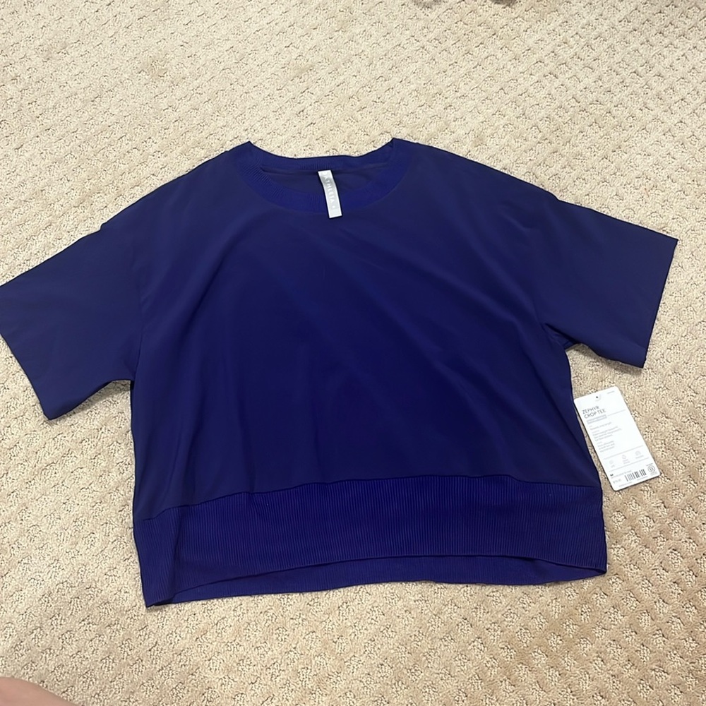 Athleta zephyr crop tee